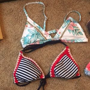 FOUR bikini Tops size S